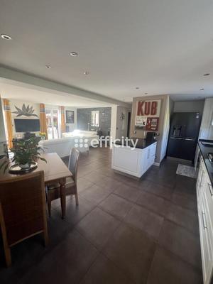 Pavillon - 167 m² - 6 pièces