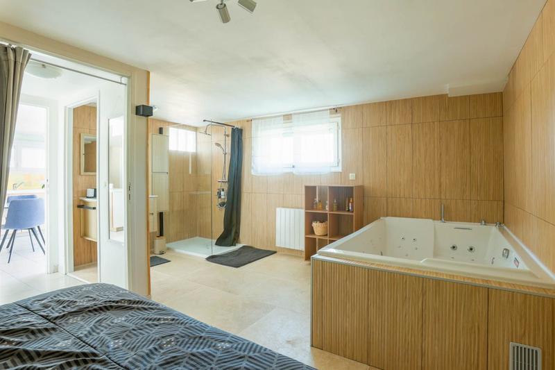 Maison - 182 m² - 7 pièces