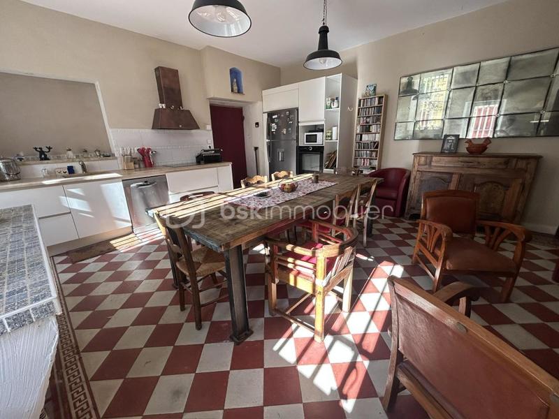 Château - 722 m² - 19 pièces