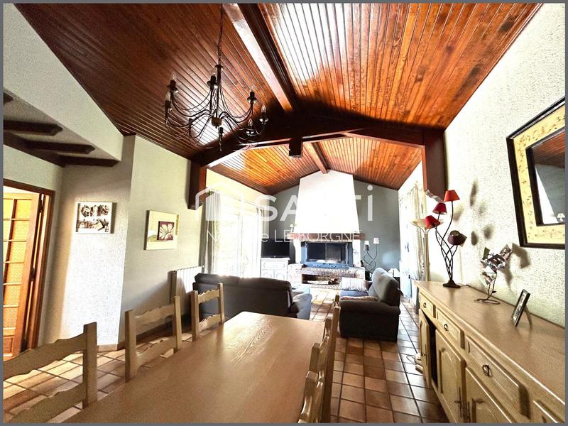 Maison - 139 m² - 6 pièces
