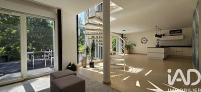 Maison - 159 m² - 5 pièces