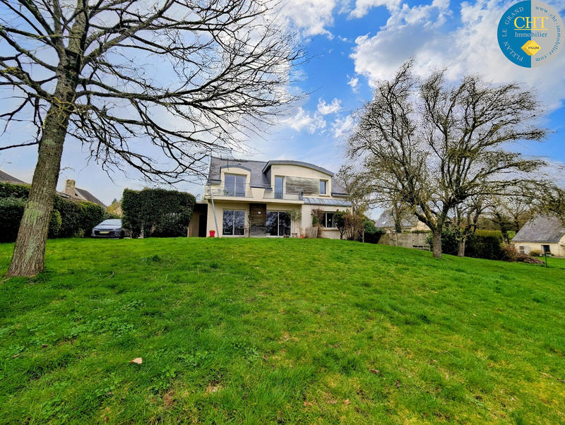 Maison - 156 m² - 7 pièces