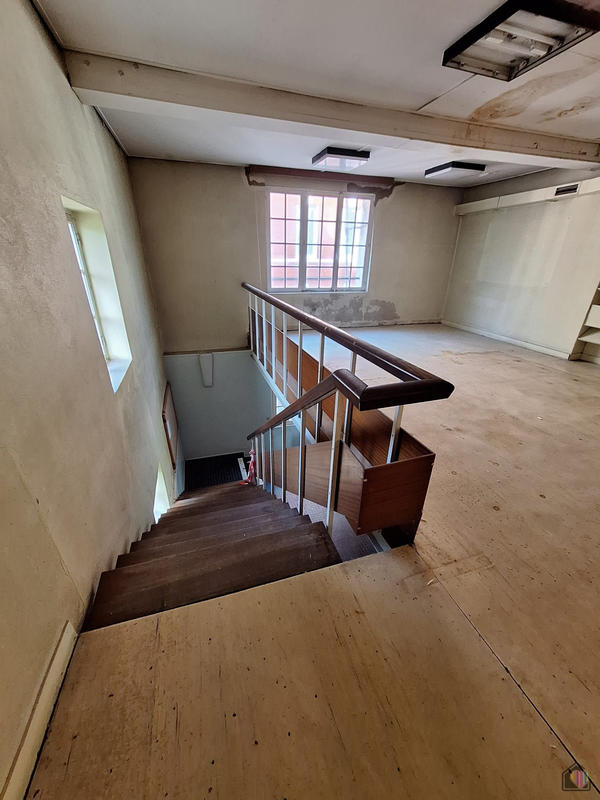 Maison - 242 m² - 10 pièces