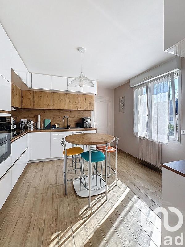 Maison - 149 m² - 8 pièces