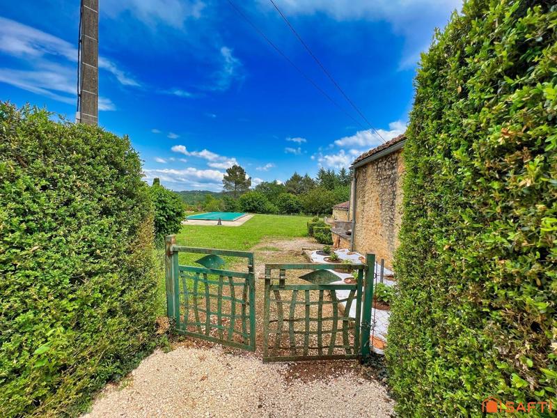 Maison - 230 m² - 9 pièces