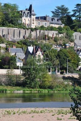 Château - 1 800 m² - 70 pièces