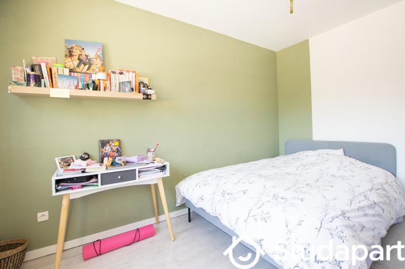 Chambre - 10 m² - 1 pièce