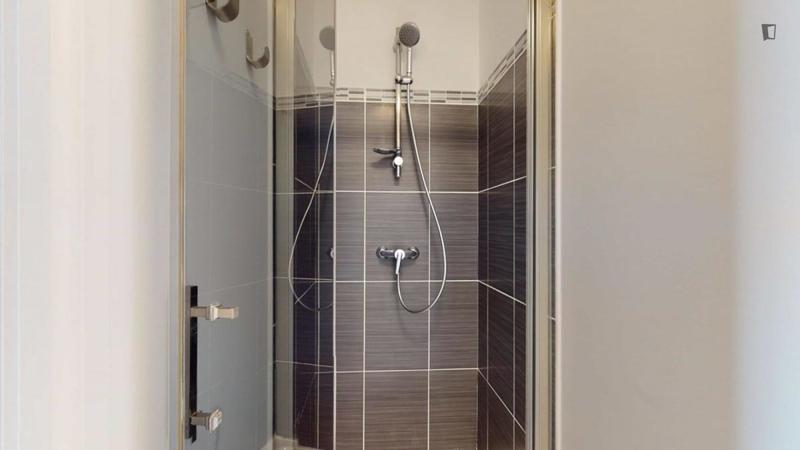 Chambre - 11 m² - 4 pièces