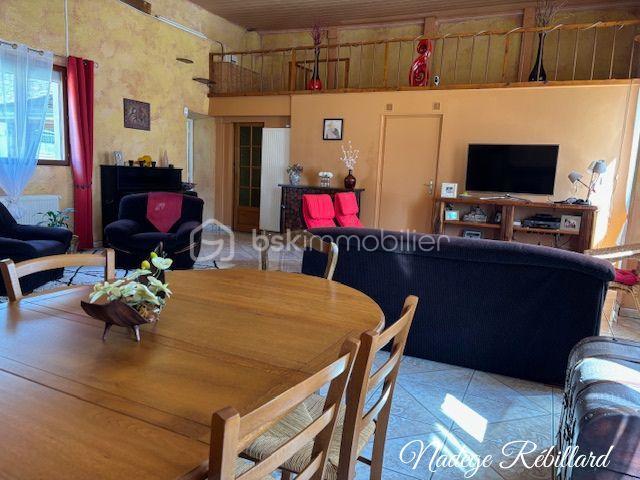 Maison de village - 260 m² - 9 pièces