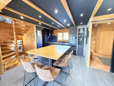 Châlet - 182 m² - 7 pièces