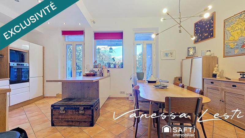 Maison - 180 m² - 7 pièces