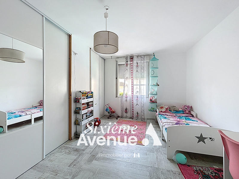 Maison - 186 m² - 8 pièces