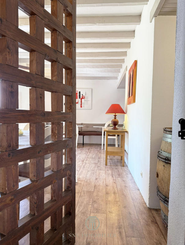 Maison - 285 m² - 8 pièces