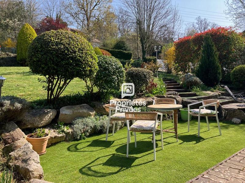 Maison - 163 m² - 6 pièces