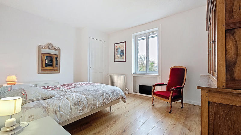 Maison - 284 m² - 8 pièces