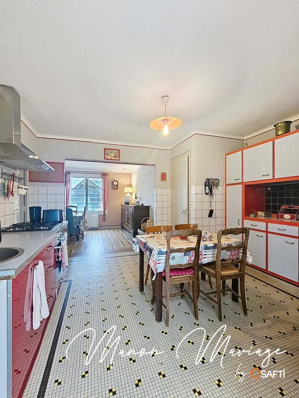 Maison - 95 m² - 5 pièces