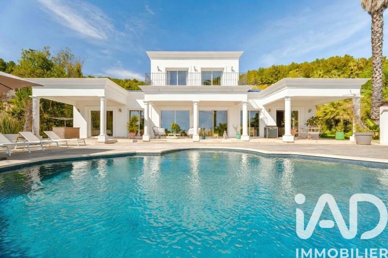 Maison - 182 m² - 6 pièces