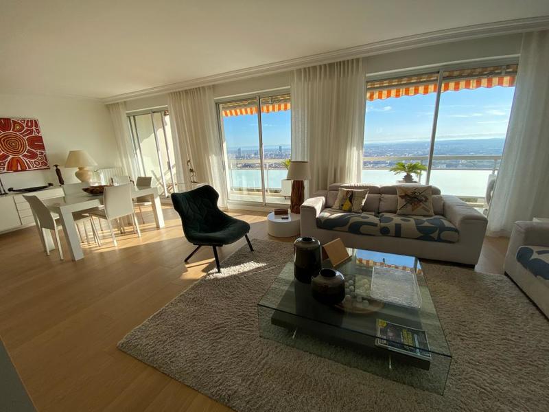 Appartement - 99 m² - 3 pièces