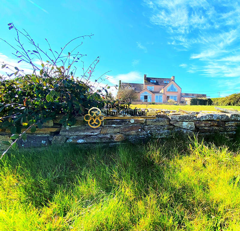 Maison - 190 m² - 8 pièces