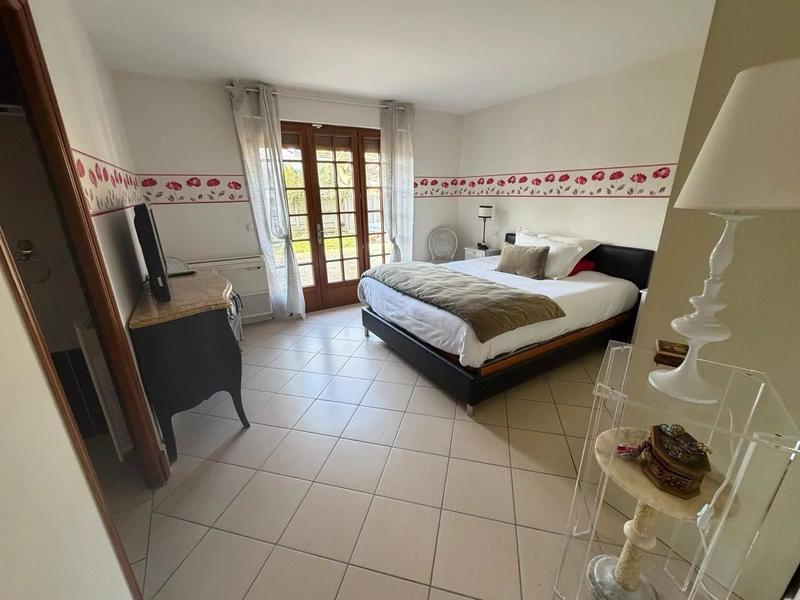 Maison - 200 m² - 6 pièces