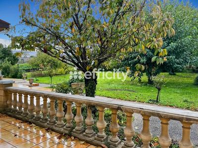 Pavillon - 150 m² - 5 pièces