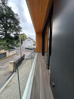 Local d'activité / Entrepôt - 125 m² - 6 pièces