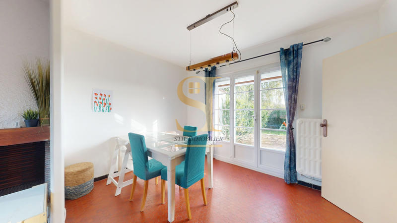 Maison - 99 m² - 6 pièces