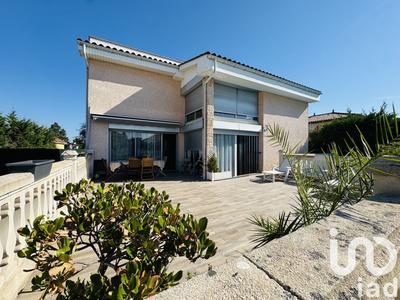 Maison - 263 m² - 8 pièces