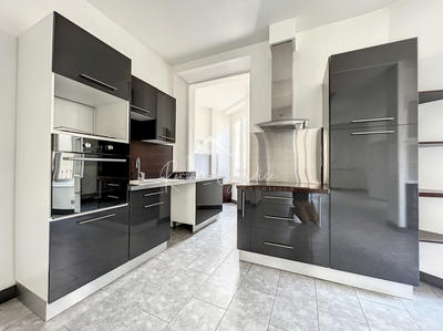 Duplex - 137 m² - 5 pièces