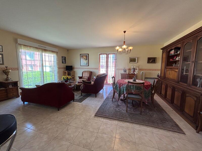 Maison - 102 m² - 4 pièces