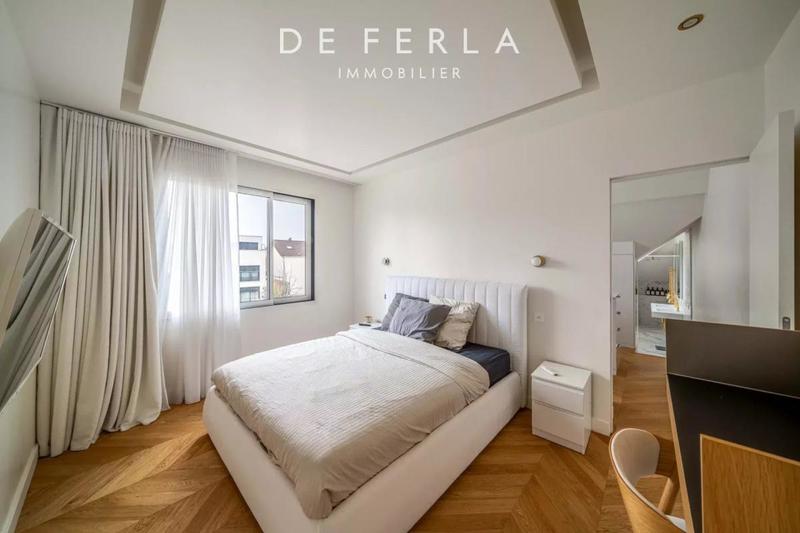 Villa - 130 m² - 8 pièces