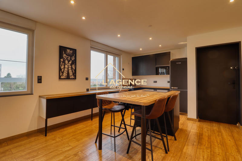 Appartement - 64 m² - 3 pièces