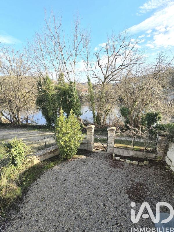 Maison - 225 m² - 6 pièces