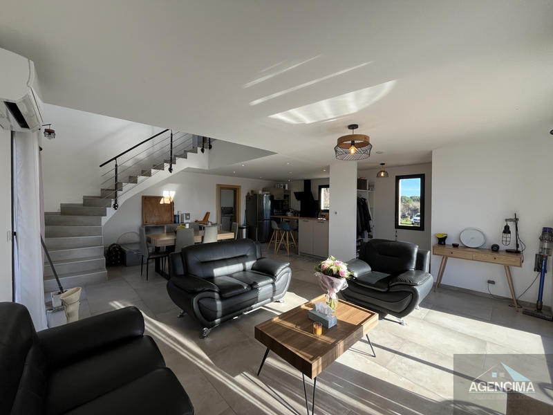 Maison - 190 m² - 9 pièces