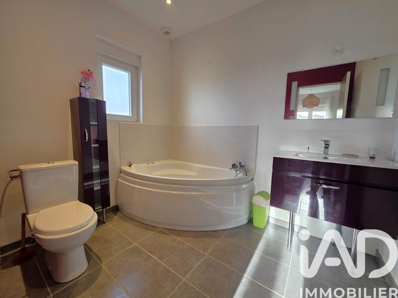 Maison - 145 m² - 7 pièces