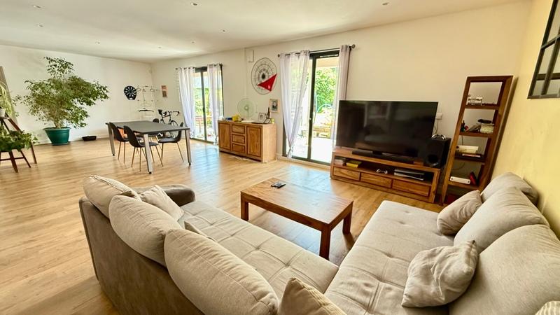 Maison - 152 m² - 6 pièces