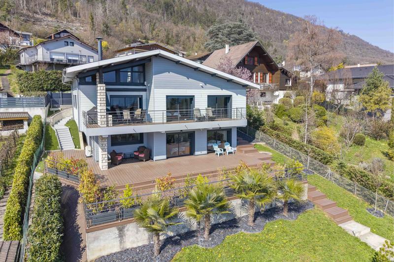 Villa - 240 m² - 8 pièces