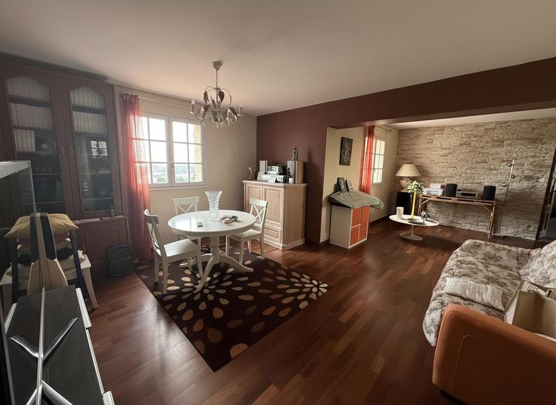 Maison - 189 m² - 6 pièces