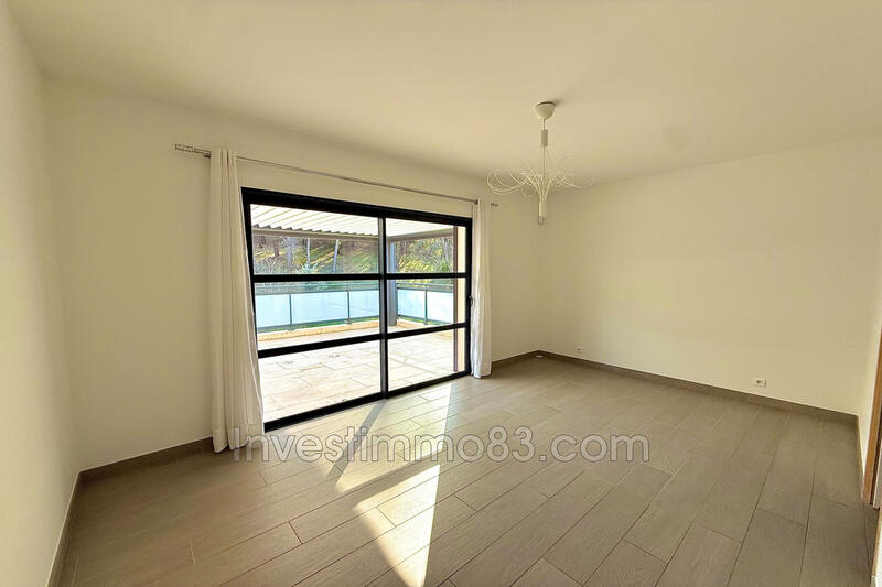 Villa - 250 m² - 5 pièces