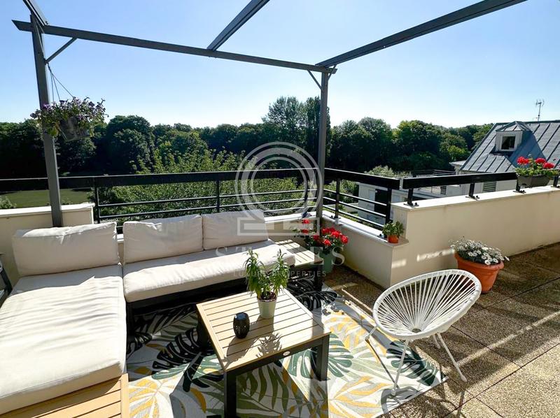 Appartement - 92 m² - 4 pièces