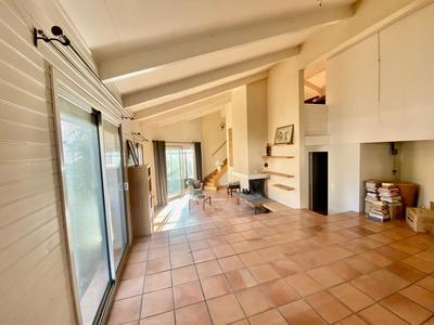 Maison - 161 m² - 6 pièces