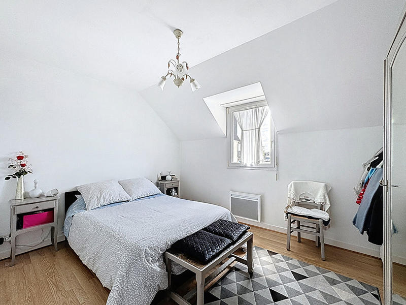 Maison - 169 m² - 12 pièces