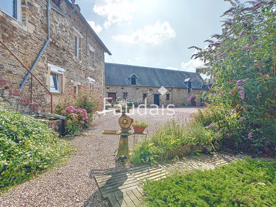 Maison - 160 m² - 5 pièces