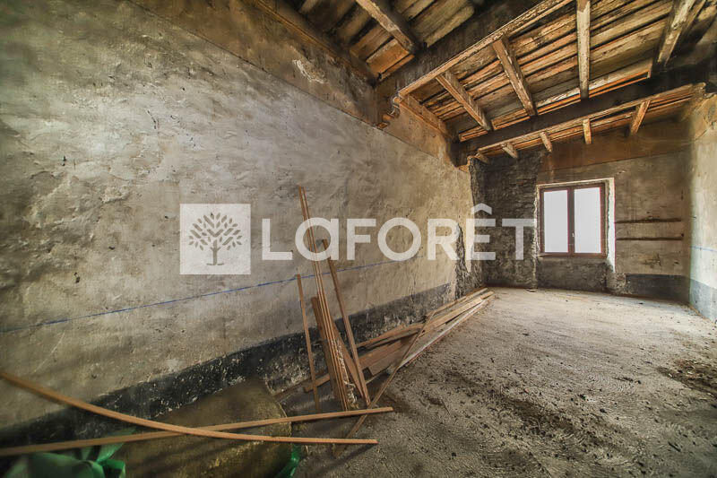 Maison - 285 m² - 7 pièces