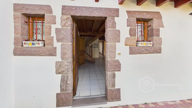 Maison traditionnelle - 145 m² - 5 pièces