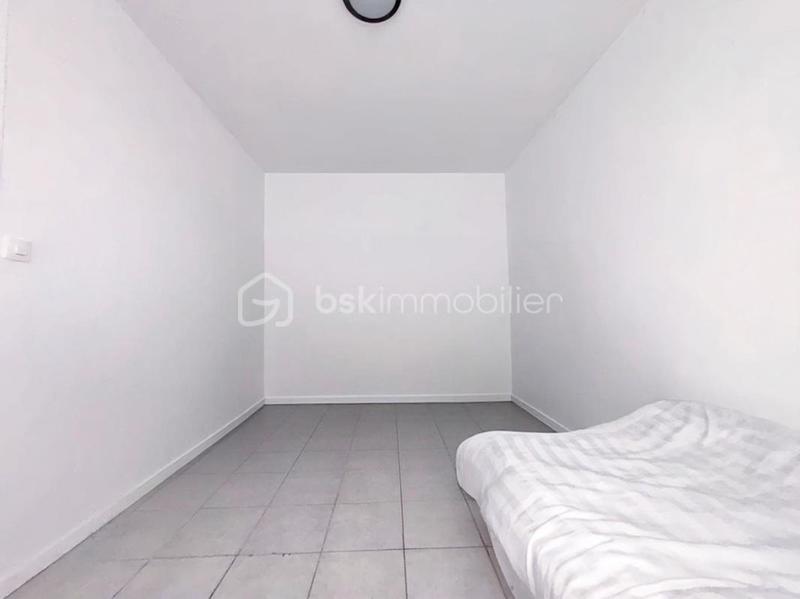 Immeuble - 111 m² - 8 pièces