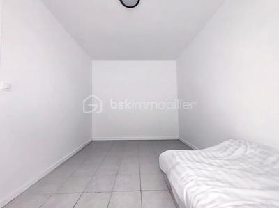 Immeuble - 111 m² - 8 pièces