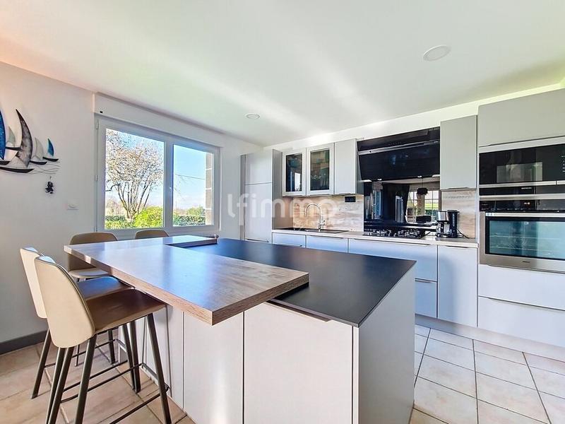 Maison - 140 m² - 6 pièces