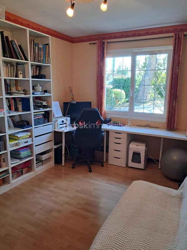 Maison traditionnelle - 180 m² - 6 pièces