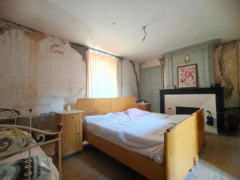 Maison - 184 m² - 9 pièces